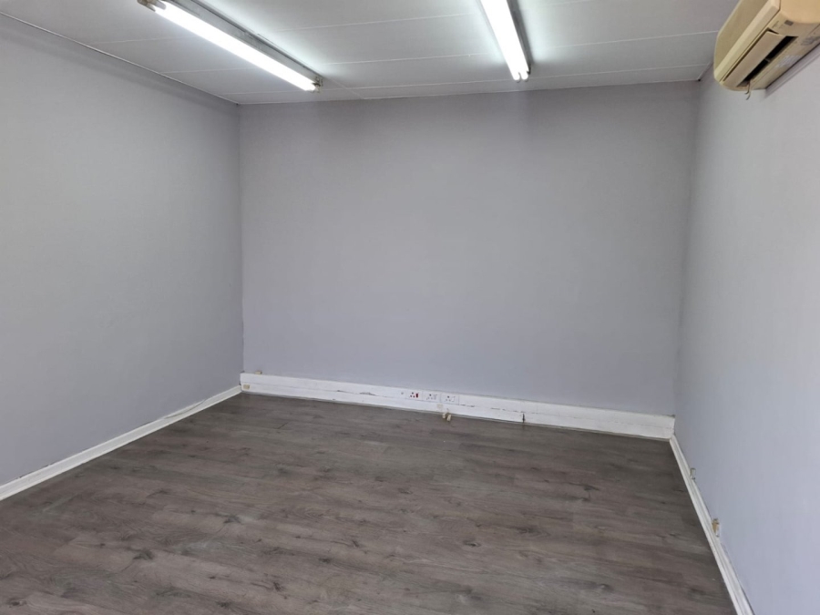 To Let Commercial Property for Rent in Oos Einde Free State
